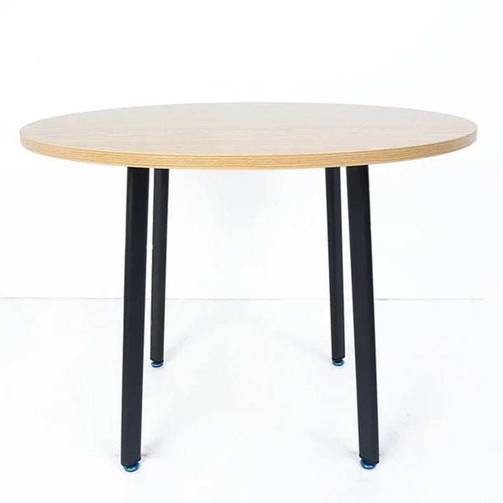  Designed Square Dining Table with Stools 